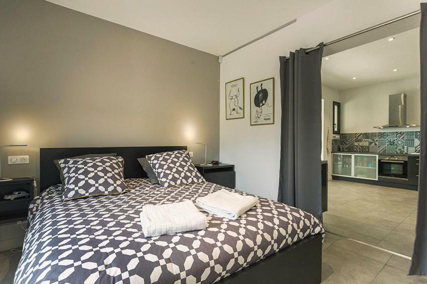 Les Aromatiques - Terrasse & Parking Prive A Villeneuve Les Avignon - Proche Golf Academy المظهر الخارجي الصورة